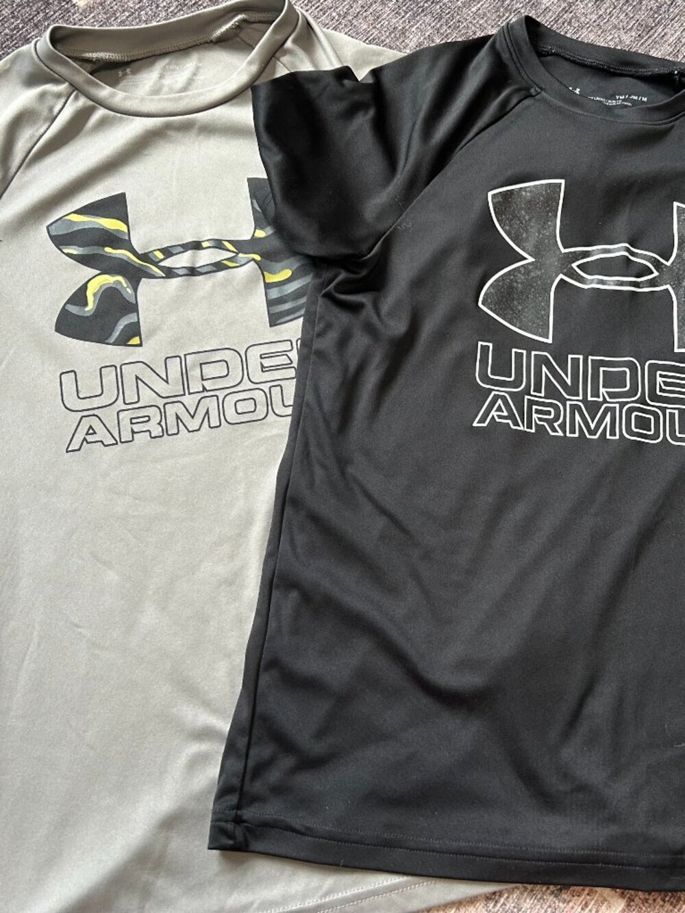 Boys Under Armour Short Sleeve T-Shirts GUC Size YM GUC